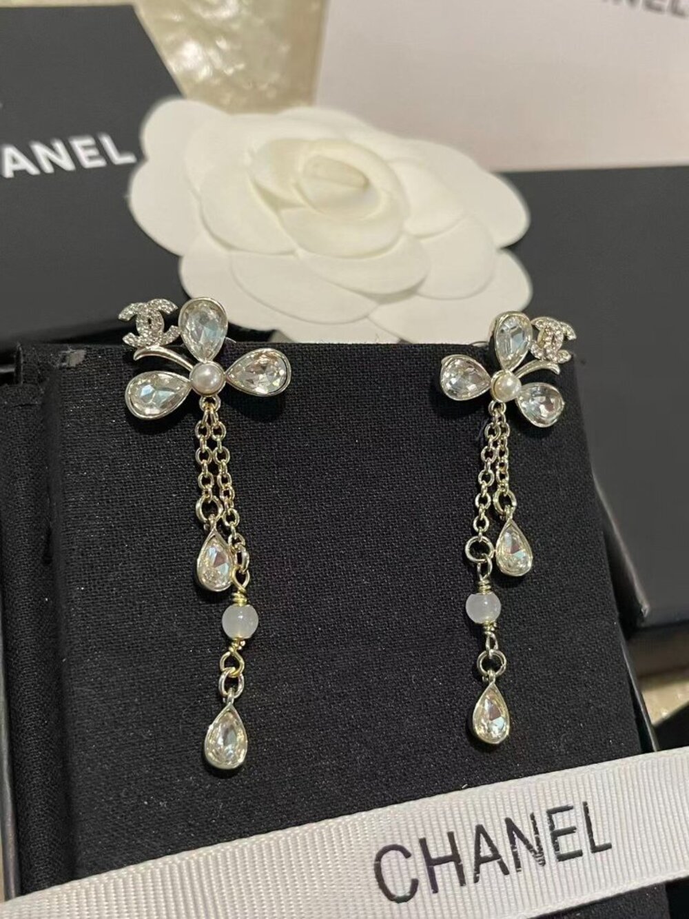 Beautiful Chanel Earrings View 3